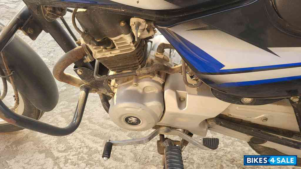 Blue Black Bajaj CT 100 ES Blue Black Bajaj CT 100 ES