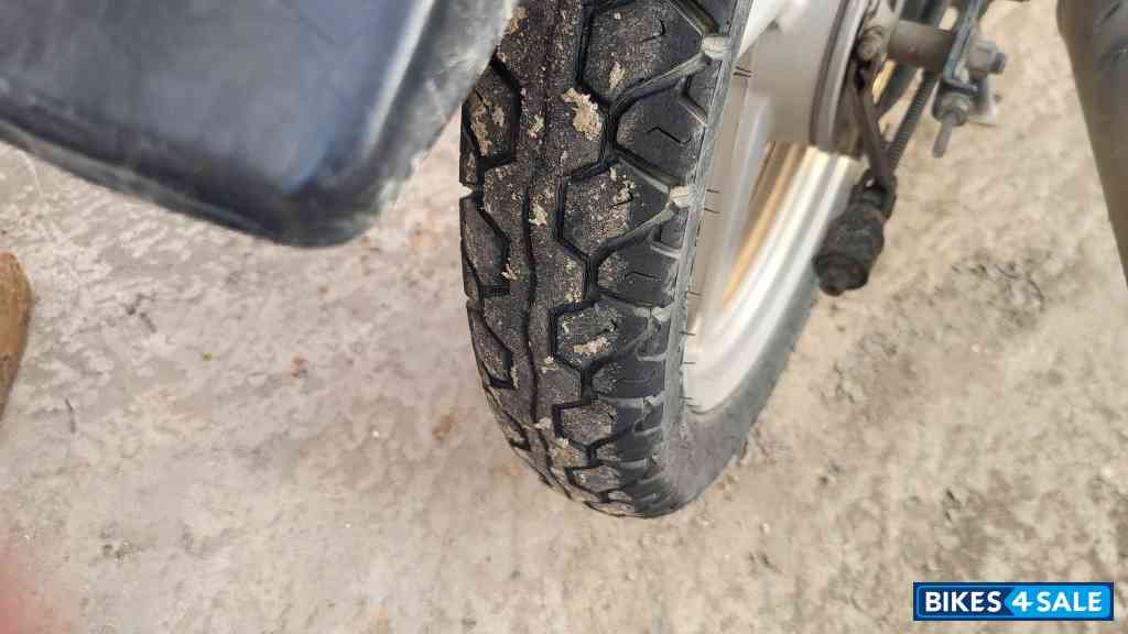 Blue Black Bajaj CT 100 ES Blue Black Bajaj CT 100 ES