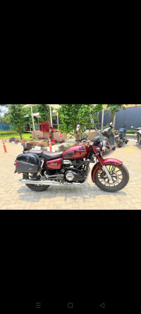 Red Honda CB350 DLX Pro