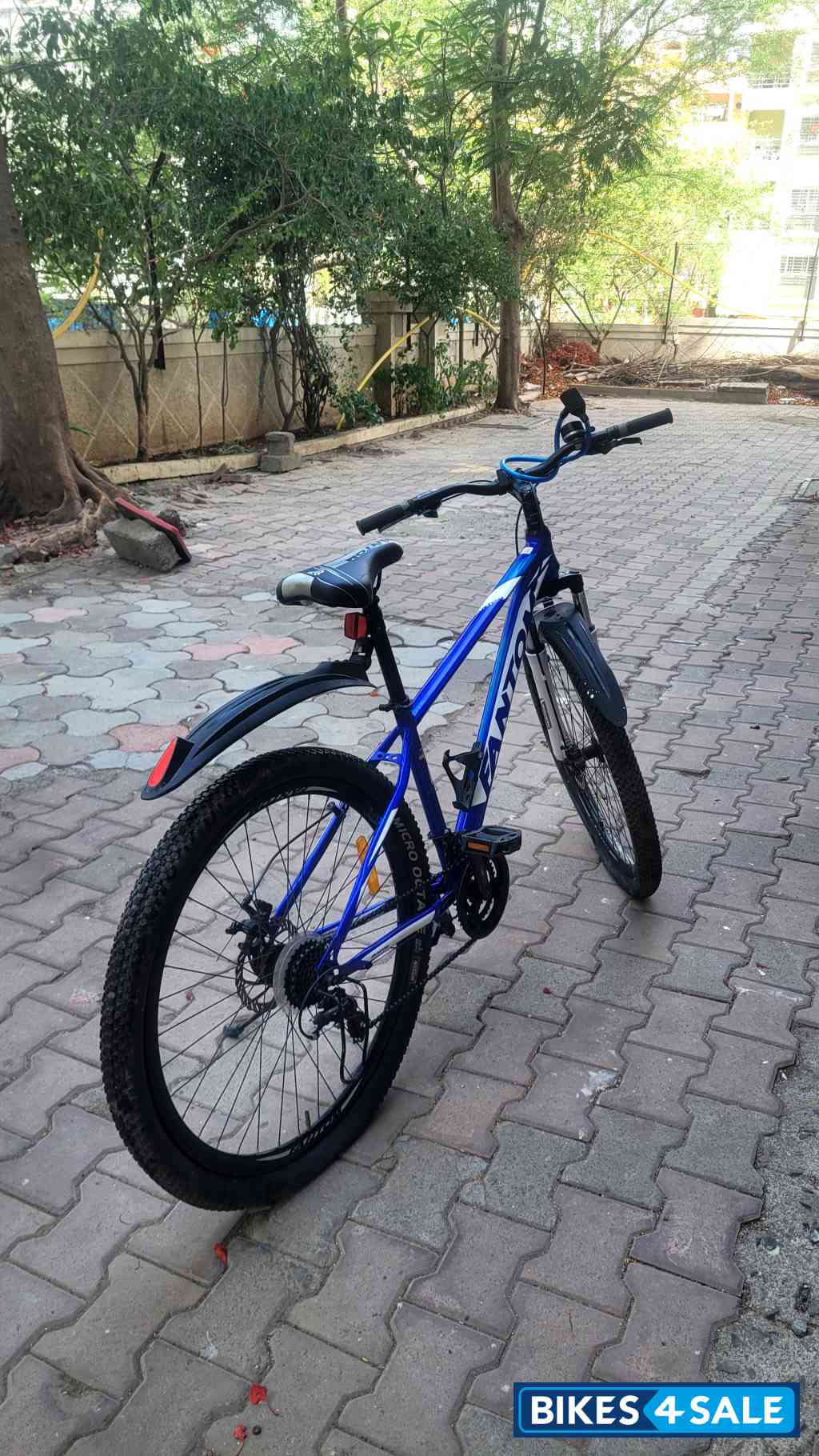 Blue Bicycle  Fantom