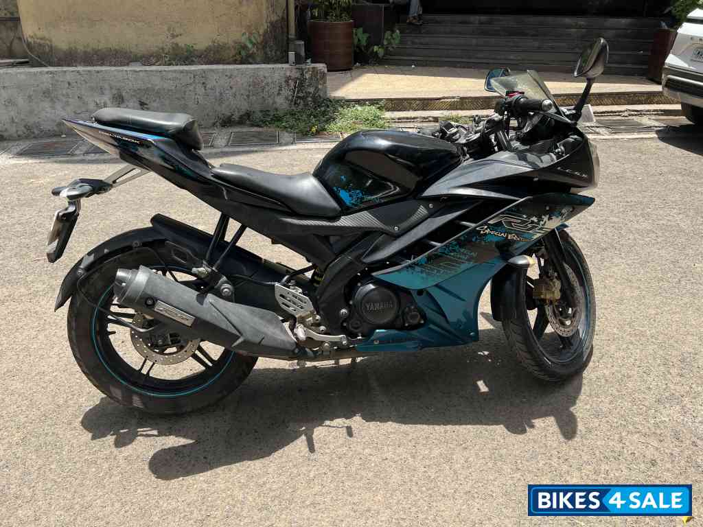 Special Edition Cyan Yamaha YZF R15 V2 Special Edition Cyan Yamaha YZF R15 V2