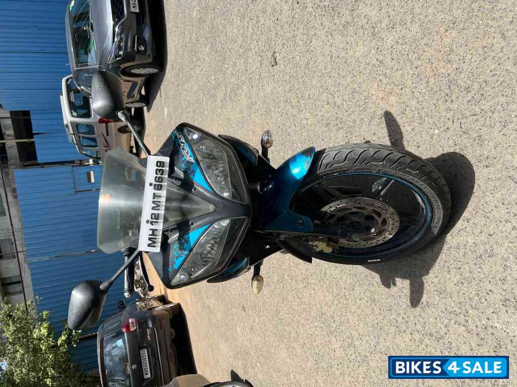 Special Edition Cyan Yamaha YZF R15 V2 Special Edition Cyan Yamaha YZF R15 V2