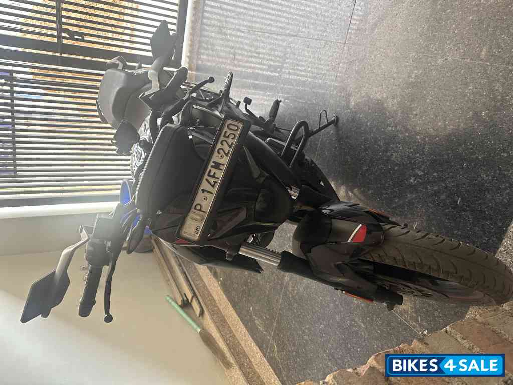 Black Bajaj Pulsar N250 Dual Channel ABS Black Bajaj Pulsar N250 Dual Channel ABS