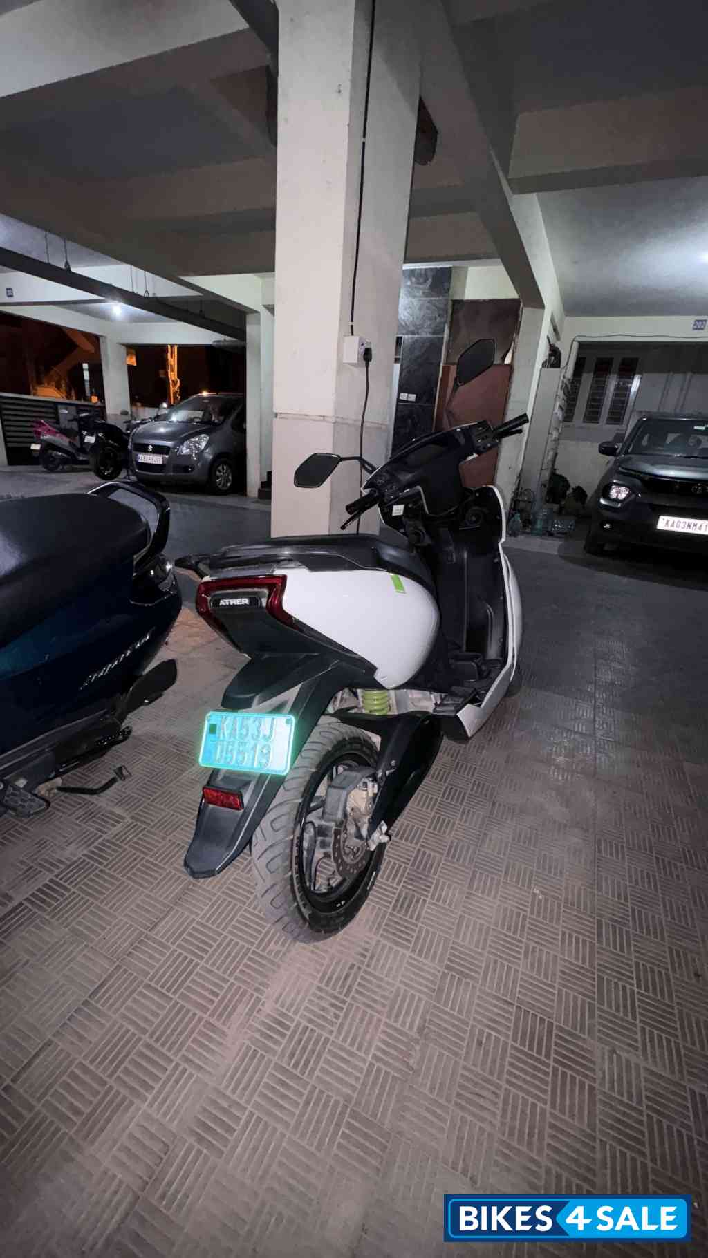 White Ather 450S White Ather 450S