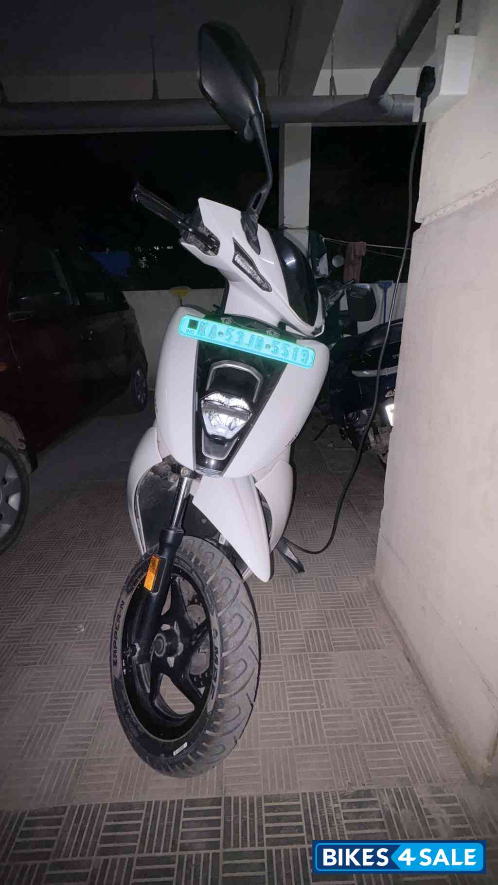 White Ather 450S White Ather 450S