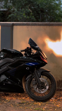 Black Yamaha YZF R15 V3