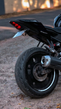 Black Yamaha YZF R15 V3