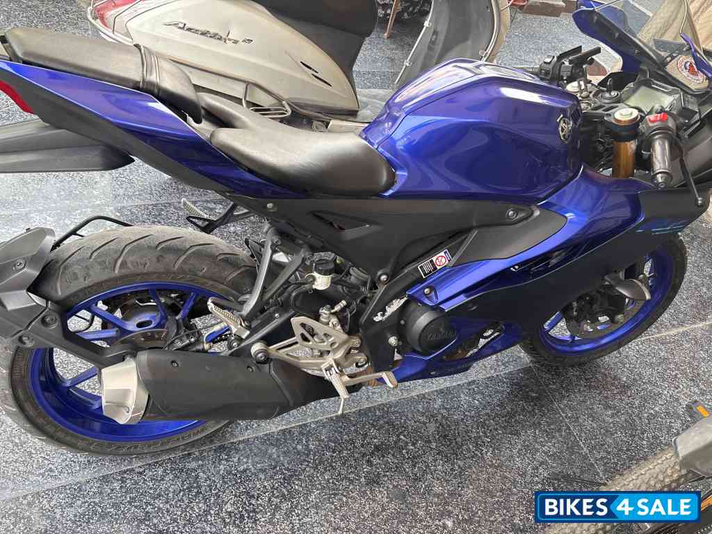 Yamaha R15 V4