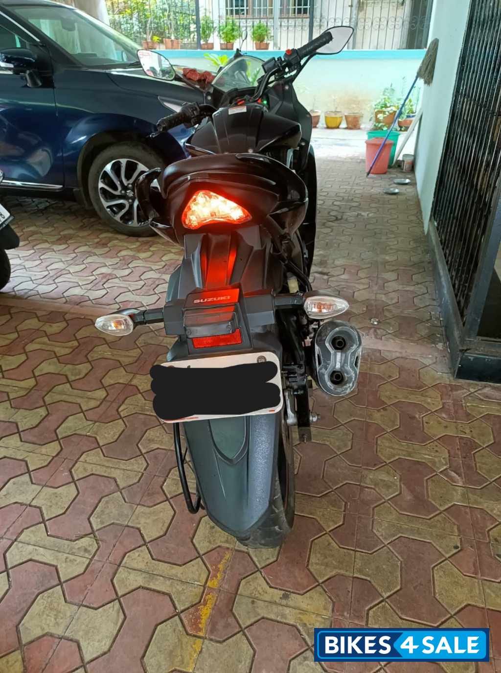 Sparkle Black Suzuki Gixxer SF Fi Sparkle Black Suzuki Gixxer SF Fi