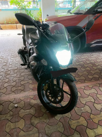 Sparkle Black Suzuki Gixxer SF Fi