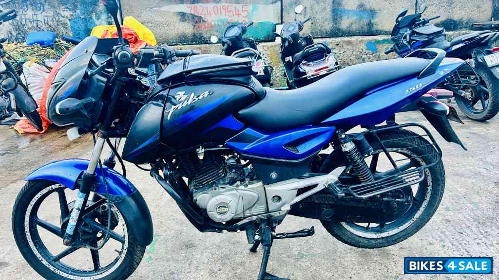 Blue/black Bajaj Pulsar 150 DTSi Blue/black Bajaj Pulsar 150 DTSi