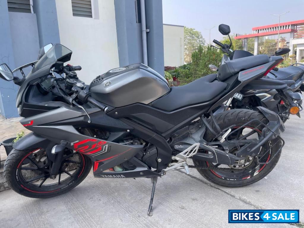 Thunder Grey Yamaha YZF R15 V3 Thunder Grey Yamaha YZF R15 V3