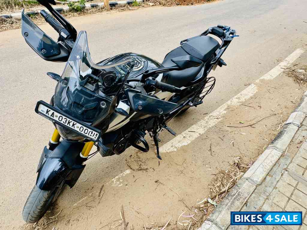 Bajaj Dominar 250