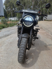 Dark Ash Green Husqvarna Svartpilen 401 2024