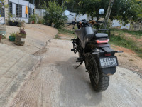 Dark Ash Green Husqvarna Svartpilen 401 2024