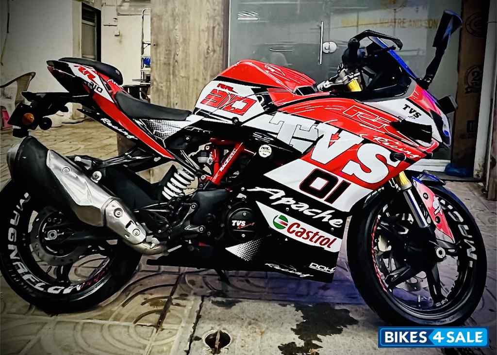 Cutomize TVS Apache RR 310 Cutomize TVS Apache RR 310