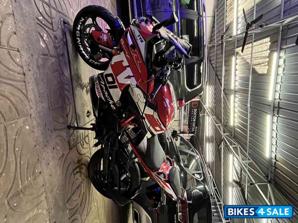 Cutomize TVS Apache RR 310 Cutomize TVS Apache RR 310