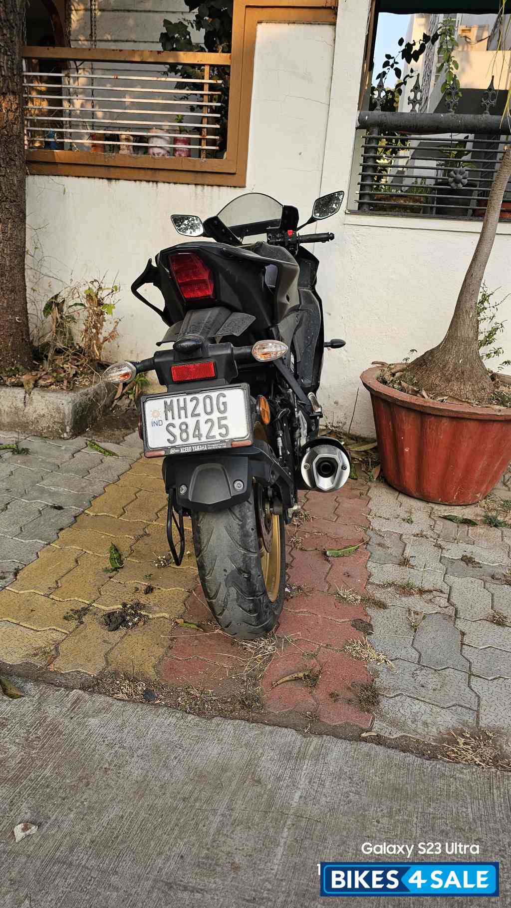 Yamaha R15 V4