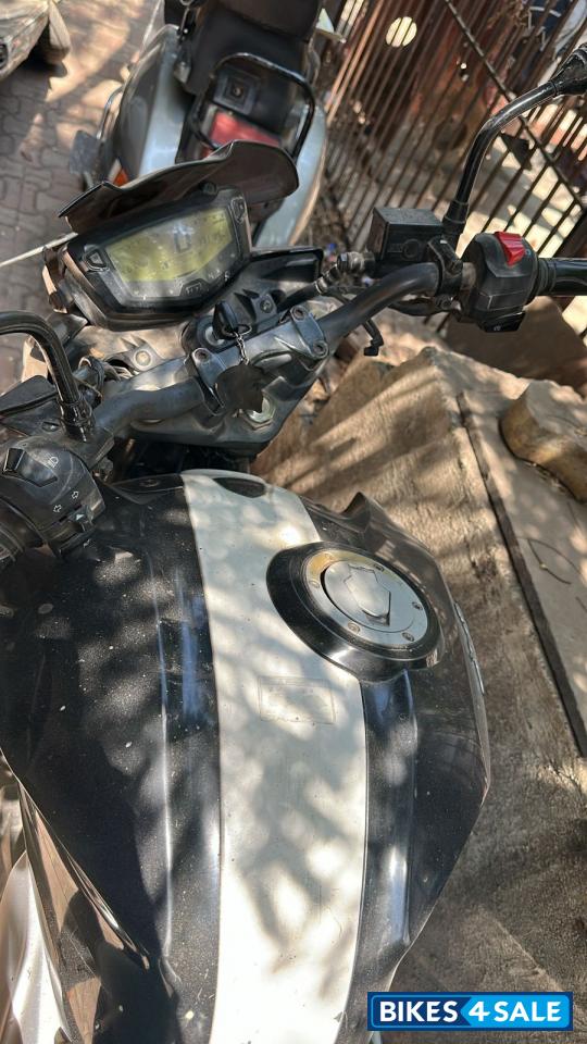 Black TVS Apache RTR 160 4V Black TVS Apache RTR 160 4V