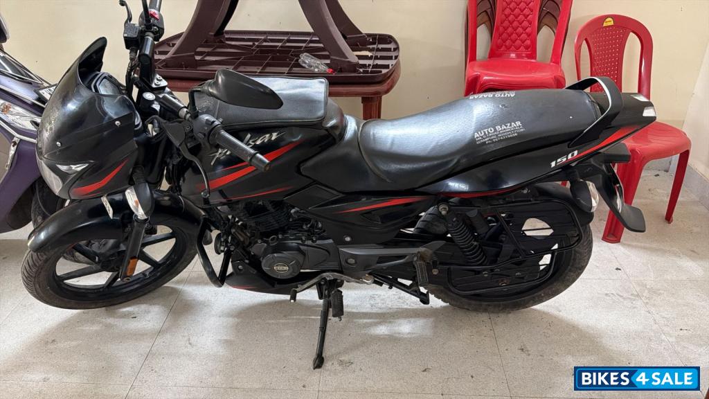 Ebony Blk Red Dkl Bajaj Pulsar 150 Twin Disc BS6 Ebony Blk Red Dkl Bajaj Pulsar 150 Twin Disc BS6