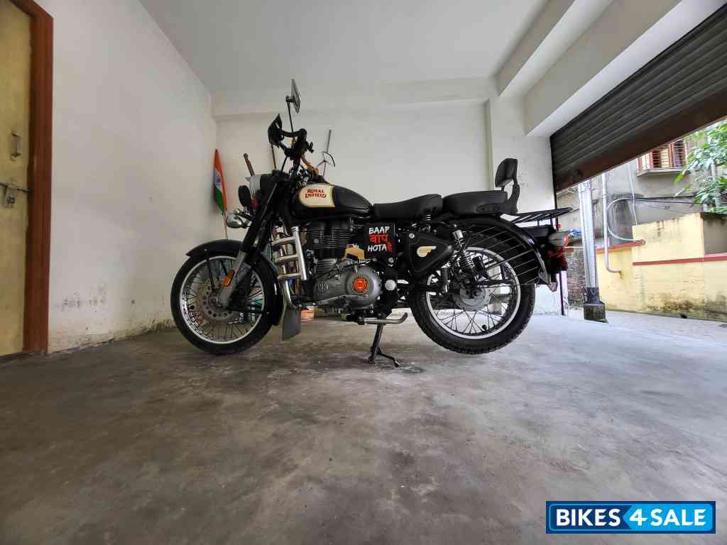 Classic Black Royal Enfield Classic 350
