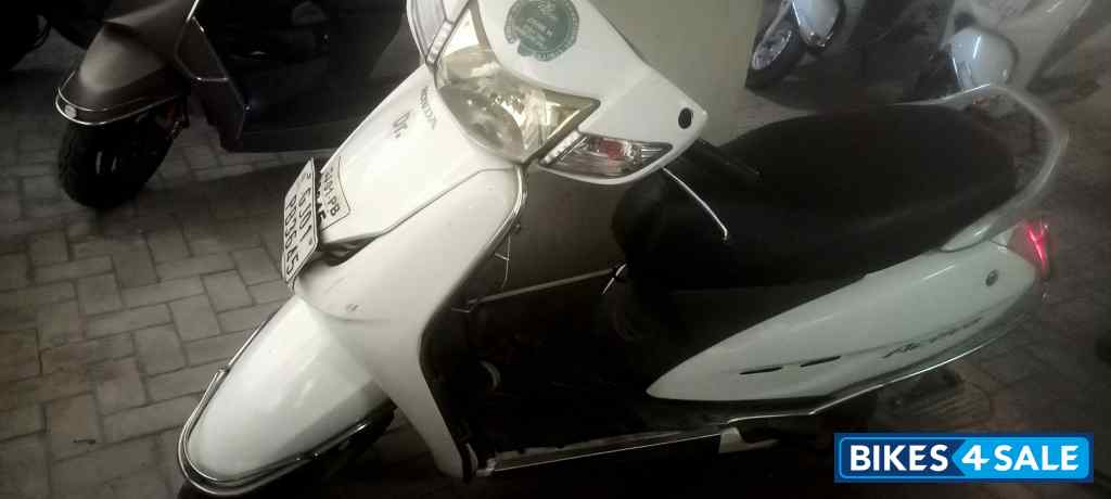 White Honda Activa White Honda Activa