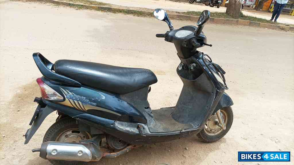 Mahindra Rodeo