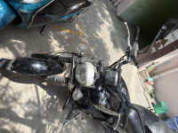 Black Bajaj Avenger Street 160
