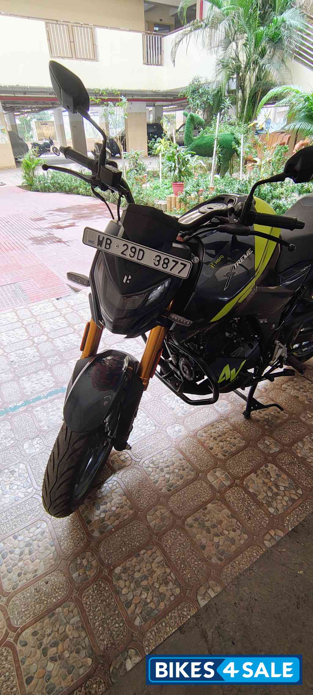 Hero Xtreme 160R 4V Standard