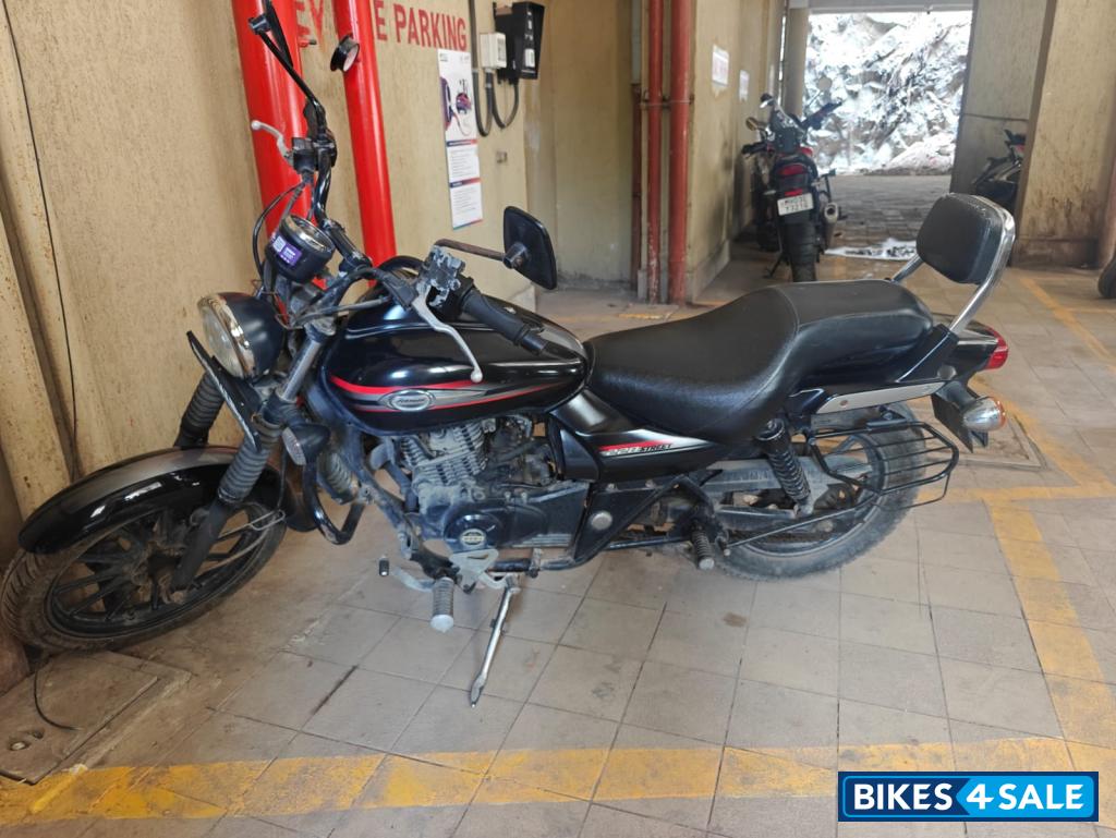 Bajaj Avenger Street 220
