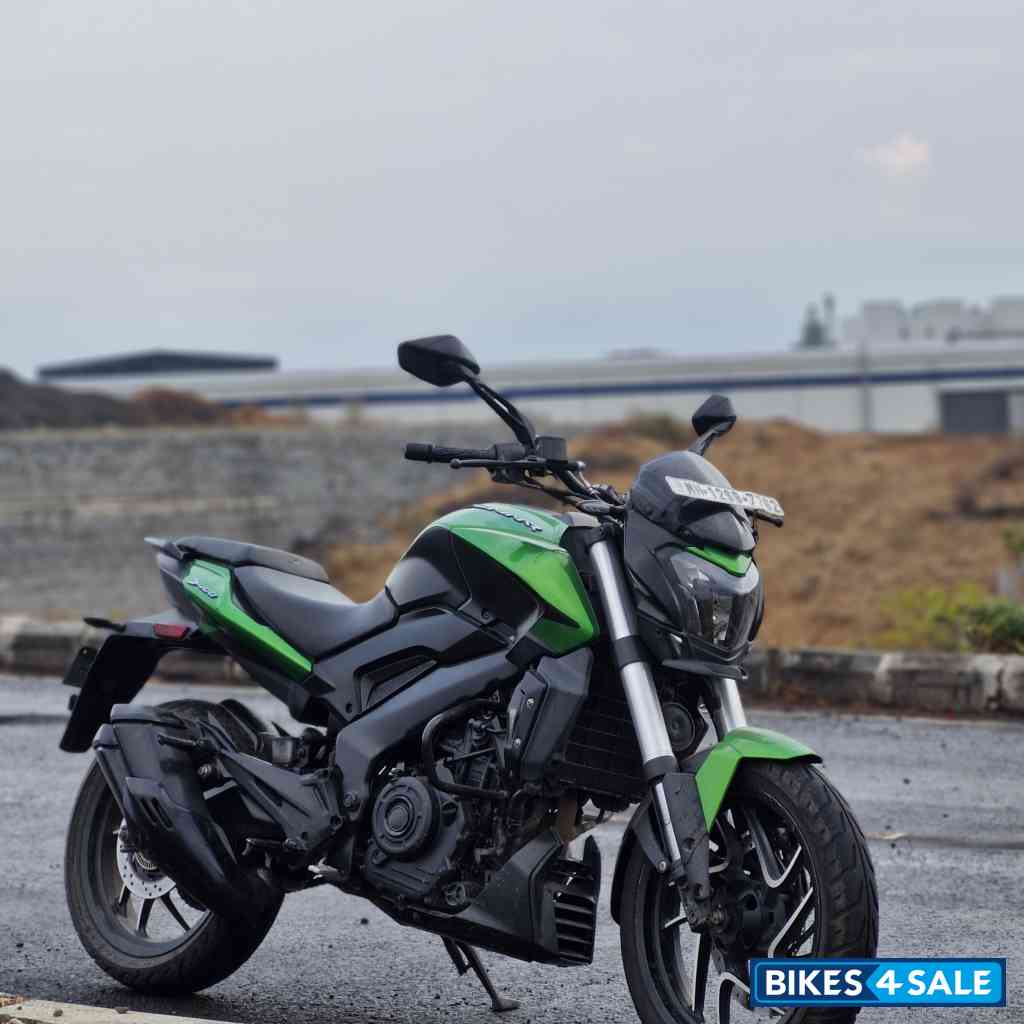 Green Bajaj Dominar 400