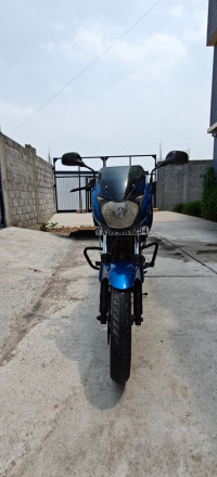 Blue Bajaj Pulsar 180