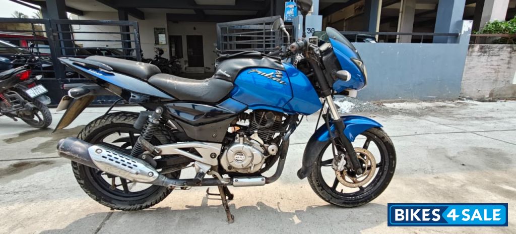Blue Bajaj Pulsar 180 Blue Bajaj Pulsar 180