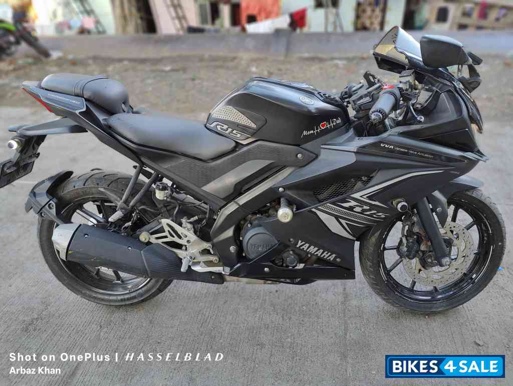 Dark Knight Edition Yamaha YZF R15 V3