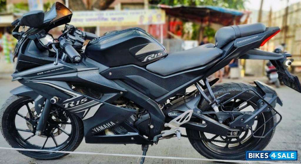 Dark Knight Edition Yamaha YZF R15 V3