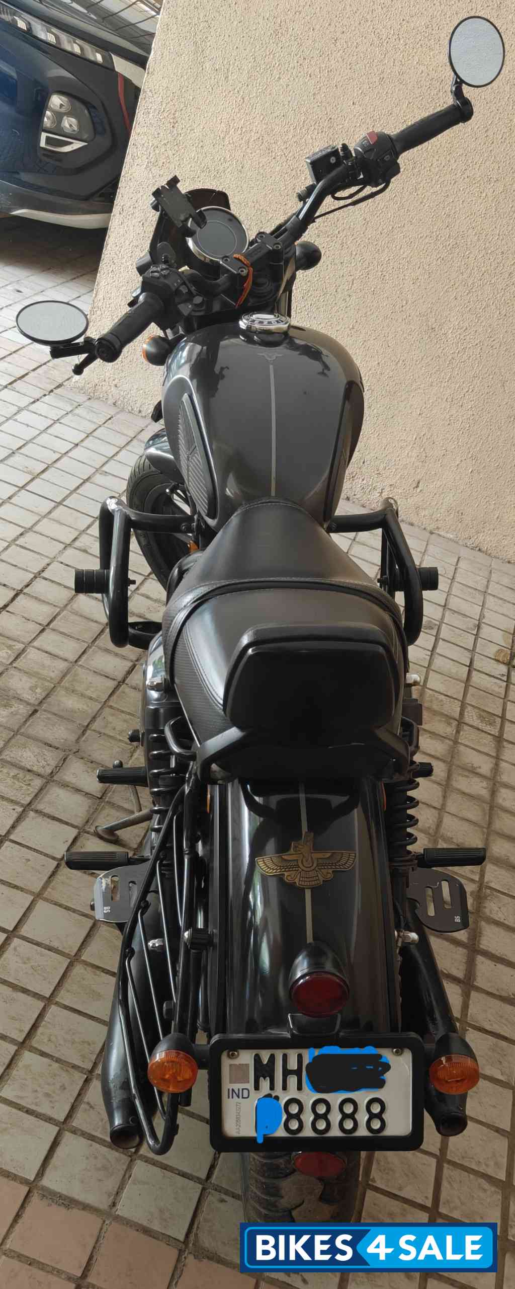 Grey Yezdi Roadster Dark Grey Yezdi Roadster Dark
