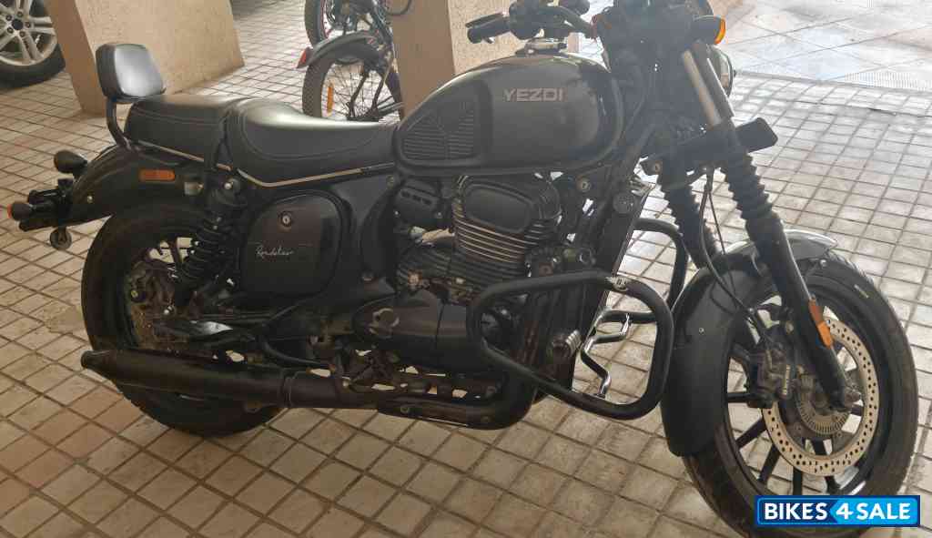 Grey Yezdi Roadster Dark Grey Yezdi Roadster Dark