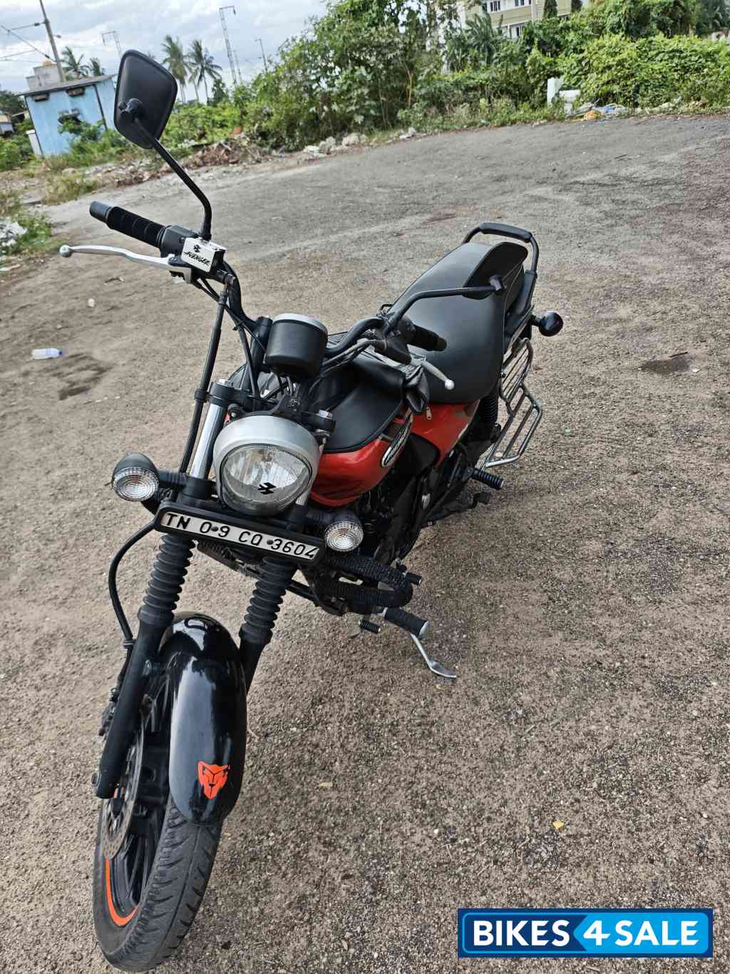 Red And Black Bajaj Avenger Street 180
