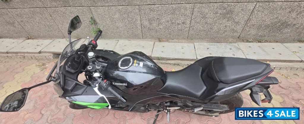 Metallic Carbon Grey Kawasaki Ninja 500 Metallic Carbon Grey Kawasaki Ninja 500