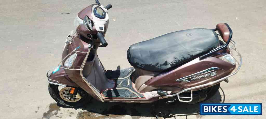 Brown TVS Jupiter 125 SmartXonnect