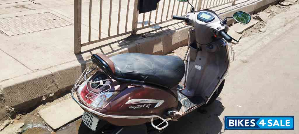 Brown TVS Jupiter 125 SmartXonnect Brown TVS Jupiter 125 SmartXonnect