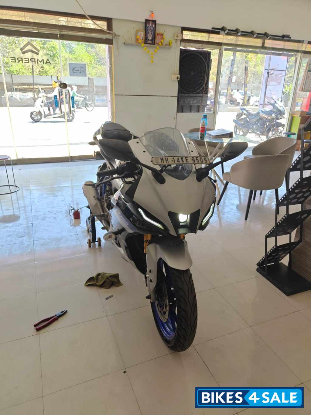 Yamaha R15M