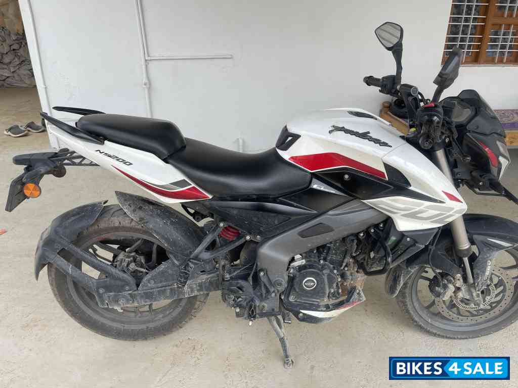 Bajaj Pulsar NS 200 2024