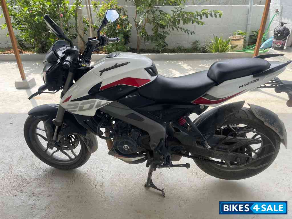 Bajaj Pulsar NS 200 2024 Bajaj Pulsar NS 200 2024