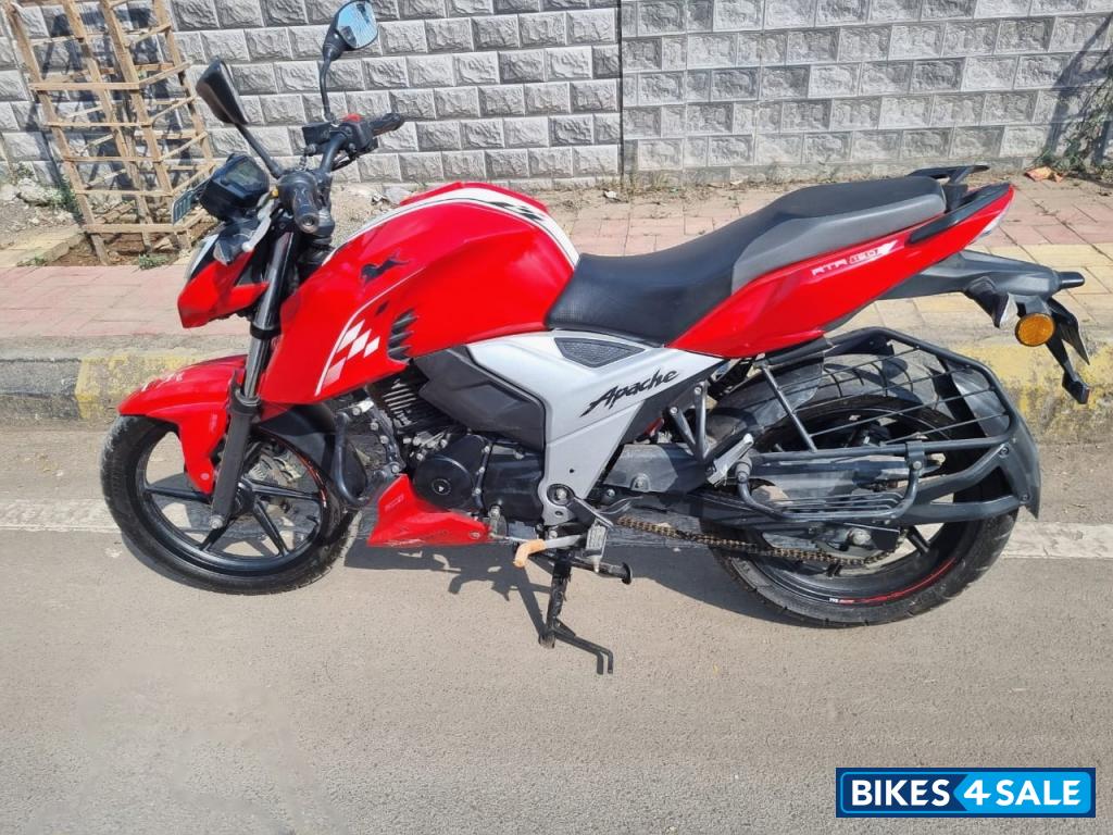 TVS Apache RTR 160 4V BS6