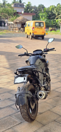 Metalic Black Yamaha MT-15 Ver 2.0