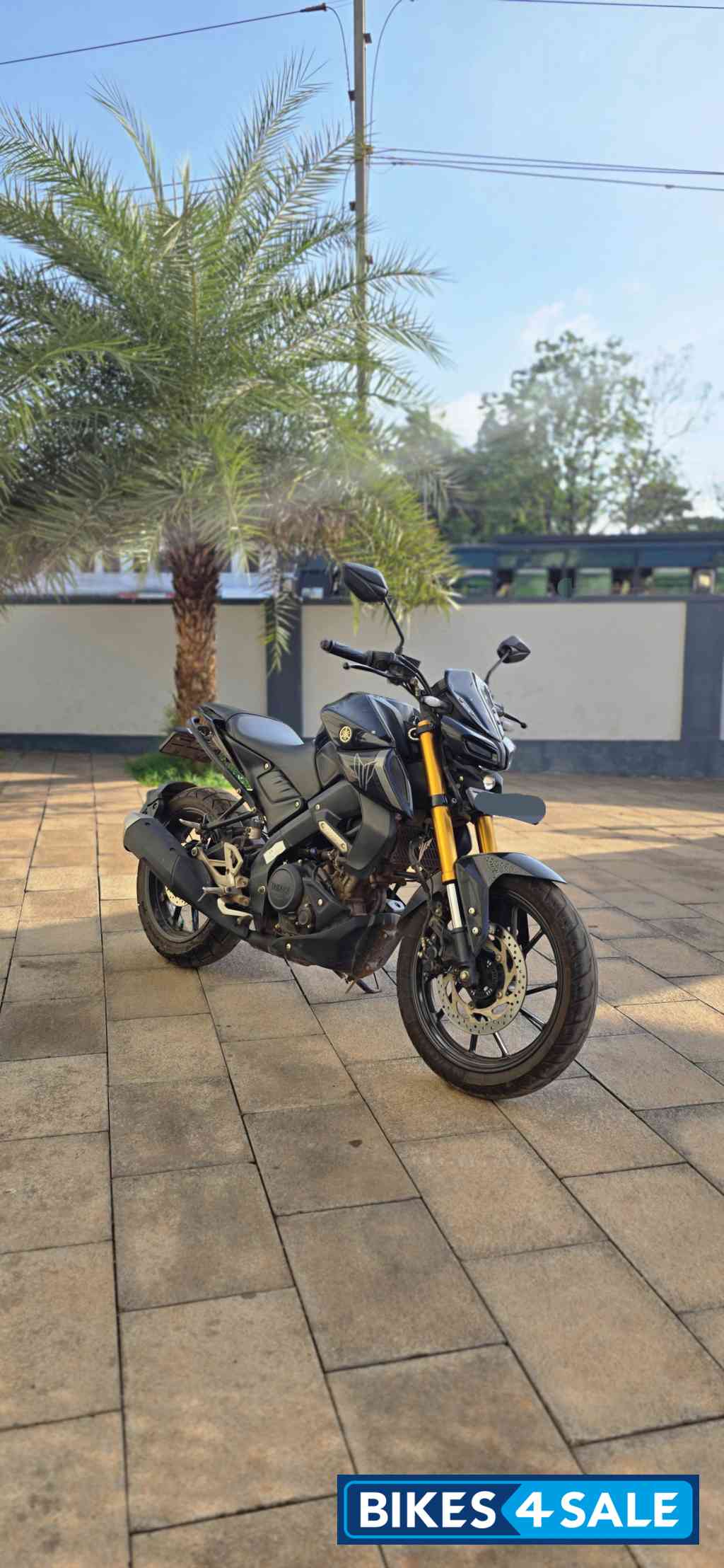 Metalic Black Yamaha MT-15 Ver 2.0 Metalic Black Yamaha MT-15 Ver 2.0