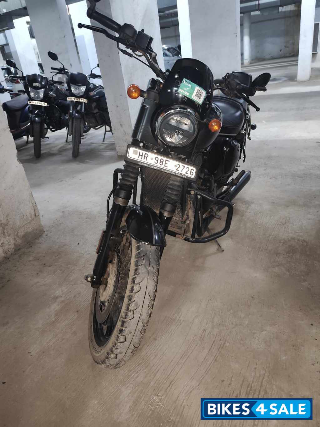 Yezdi Roadster Dark