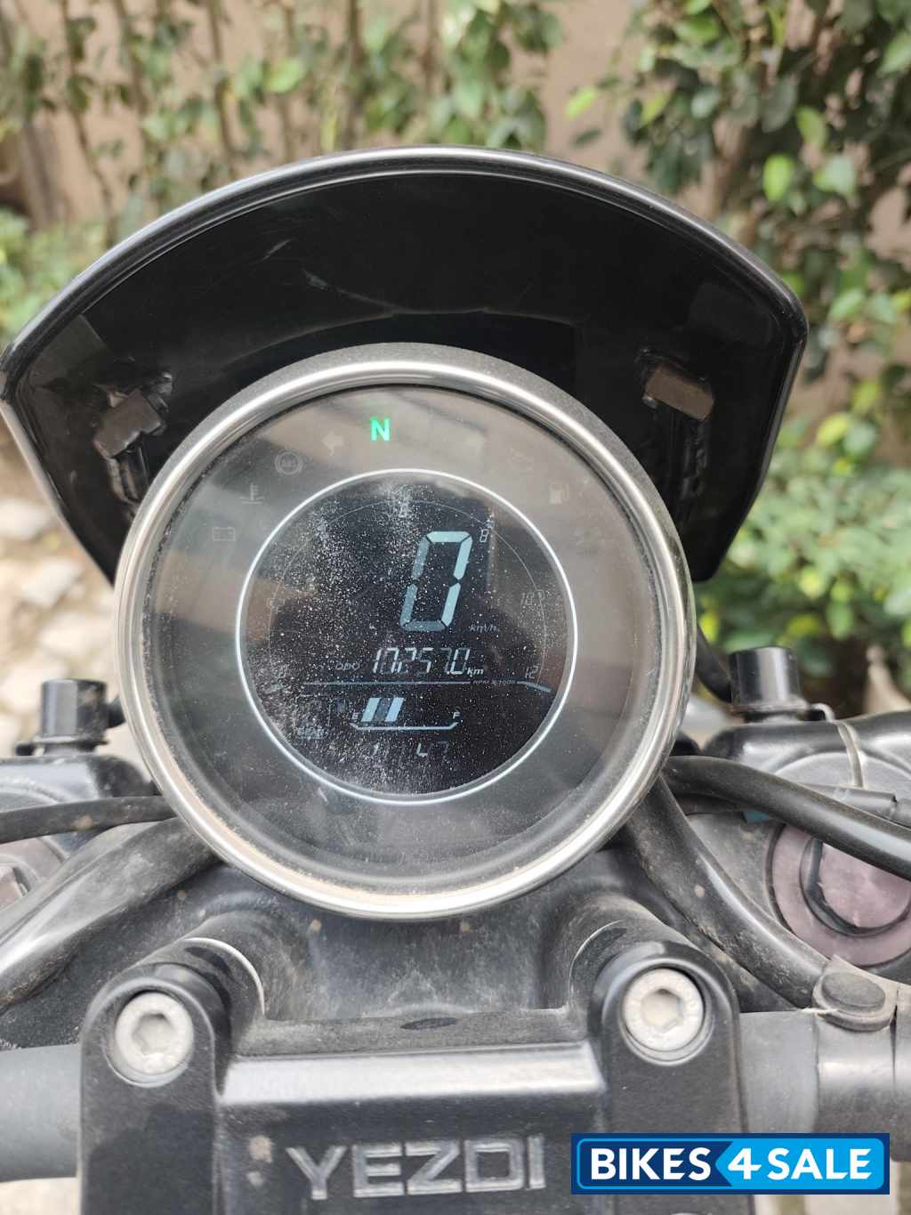 Yezdi Roadster Dark