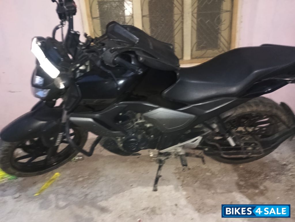 Metalic Black Yamaha FZ FI V3 BS6